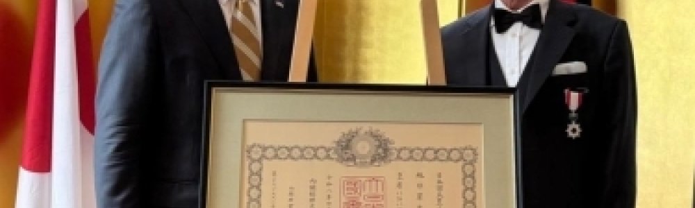 Ordensverleihung für Meister Asai